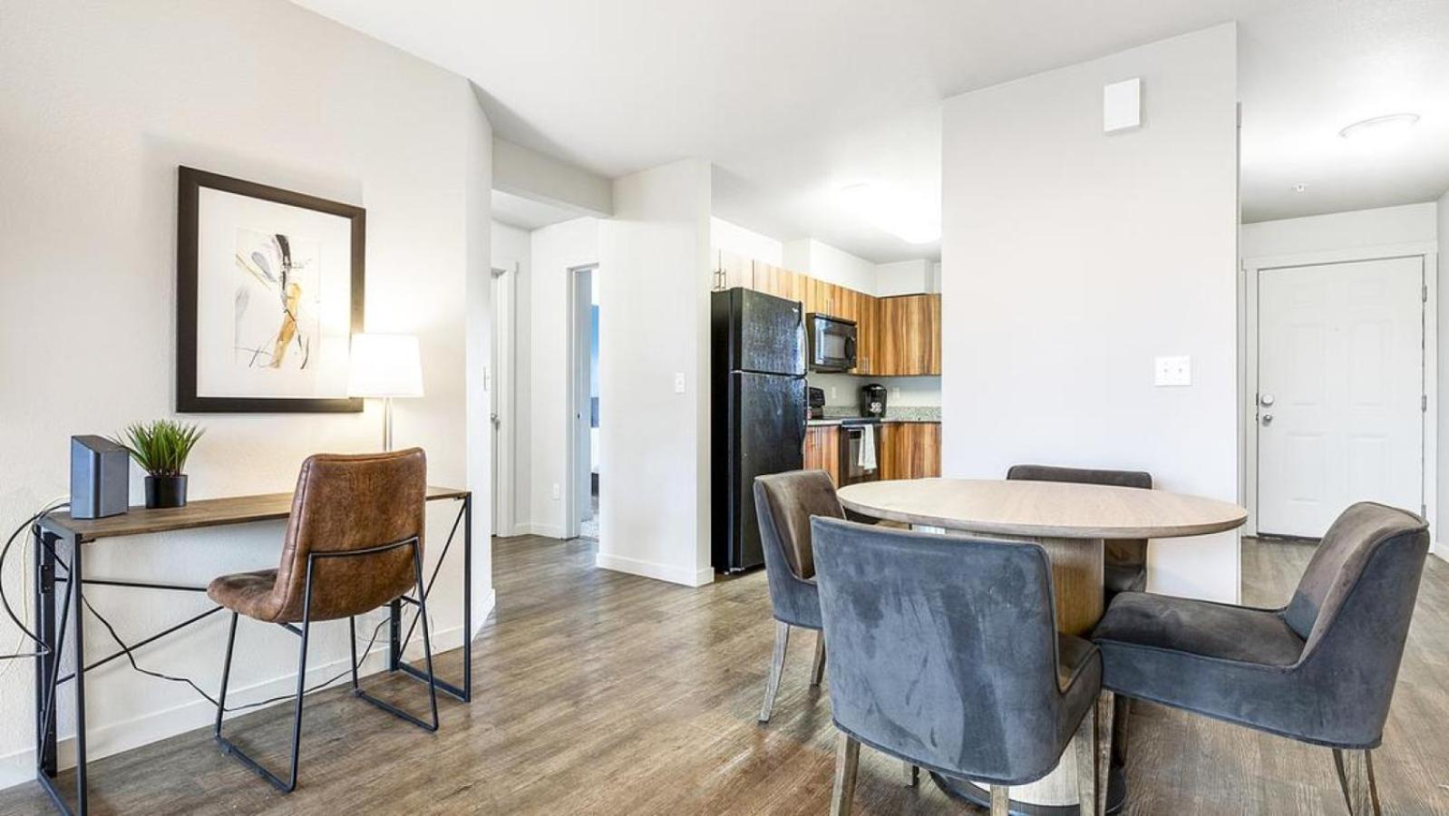 Landing - Modern Apartment With Amazing Amenities Vancouver Esterno foto